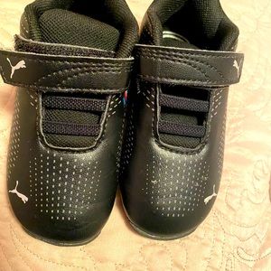Puma toddler size 6 shoes